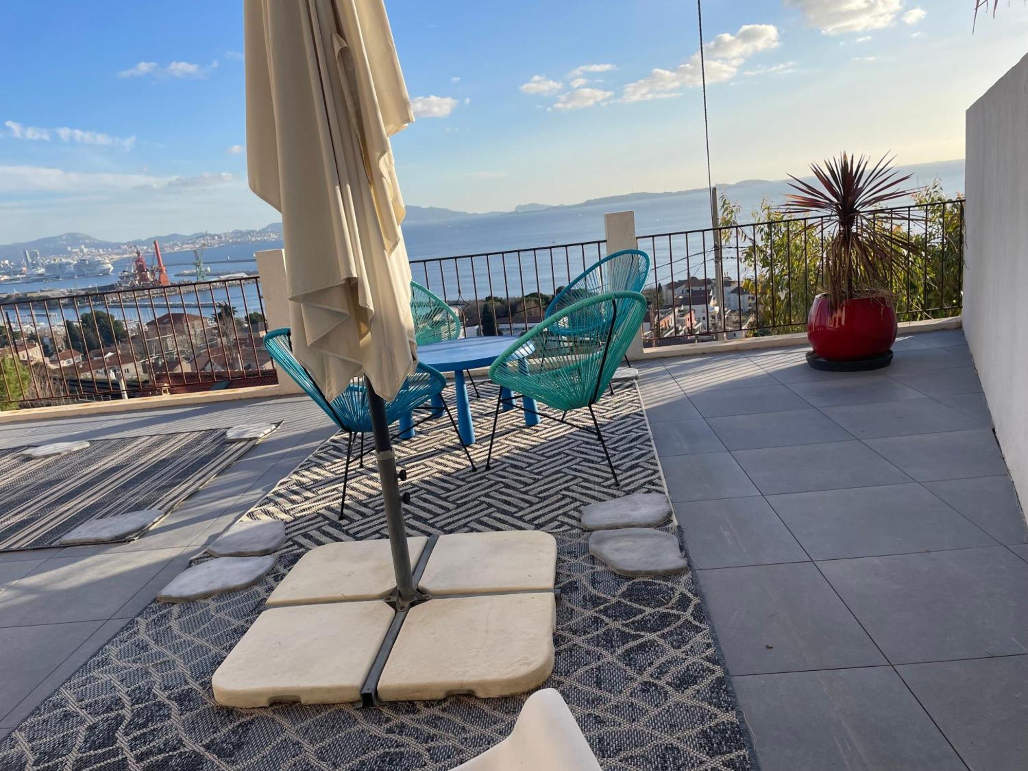 Superbe Terrasse Avec Vue Panoramique Sur La Mer มาร์กเซย ภายนอก รูปภาพ