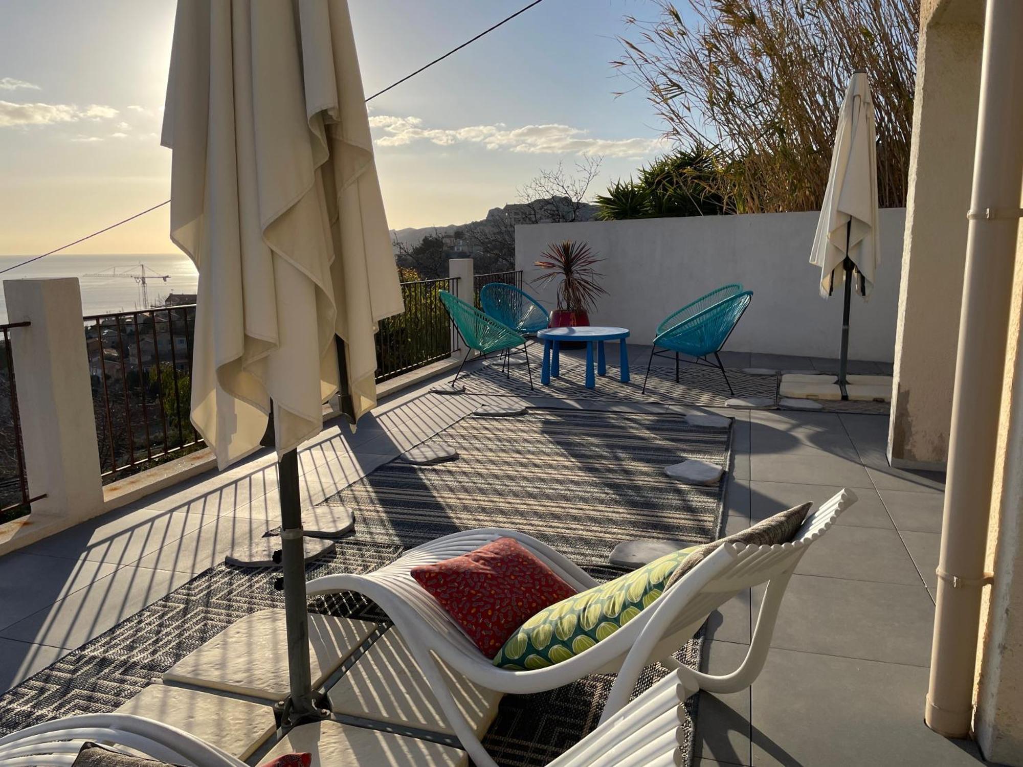 Superbe Terrasse Avec Vue Panoramique Sur La Mer มาร์กเซย ภายนอก รูปภาพ