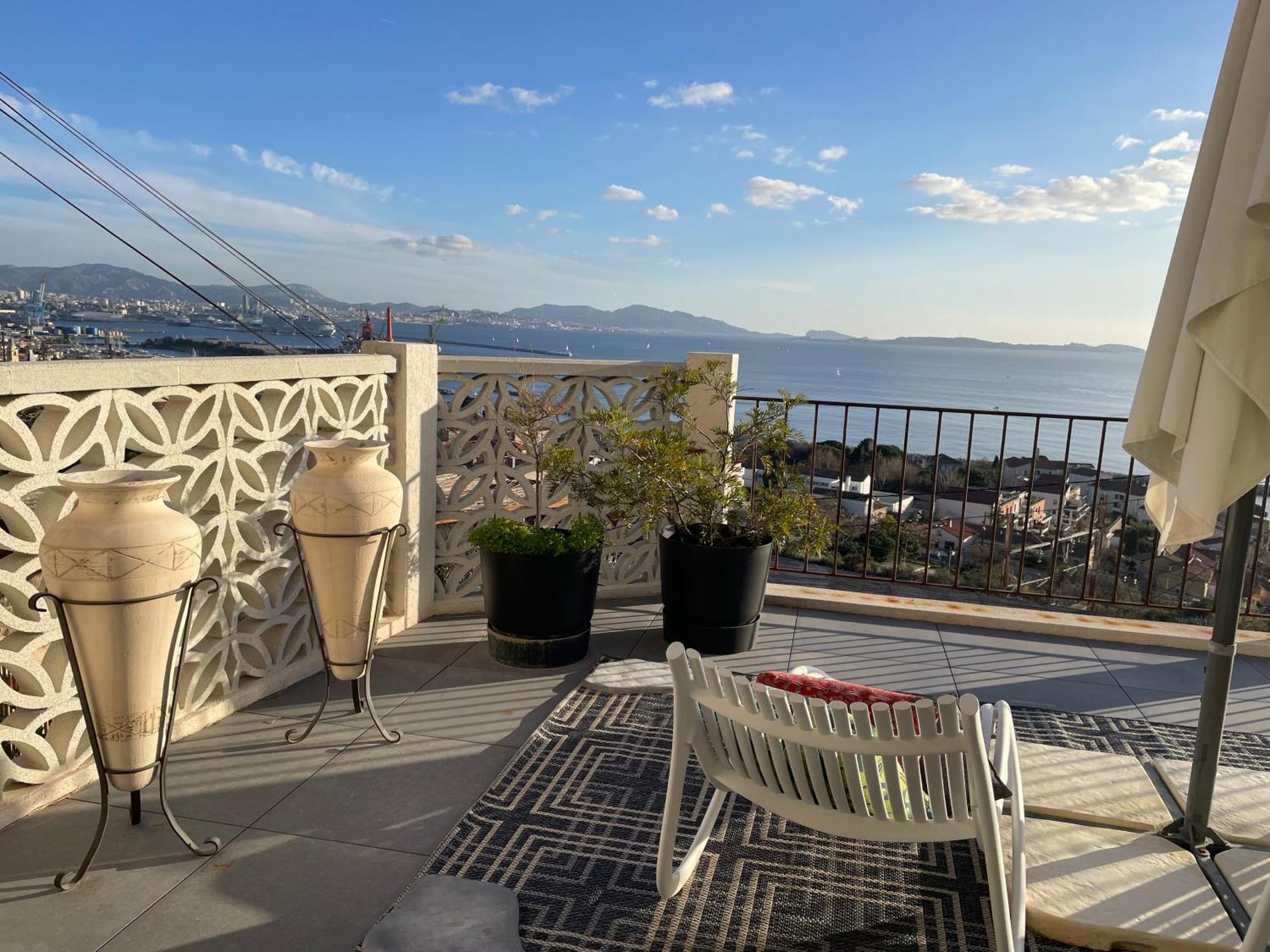 Superbe Terrasse Avec Vue Panoramique Sur La Mer มาร์กเซย ภายนอก รูปภาพ