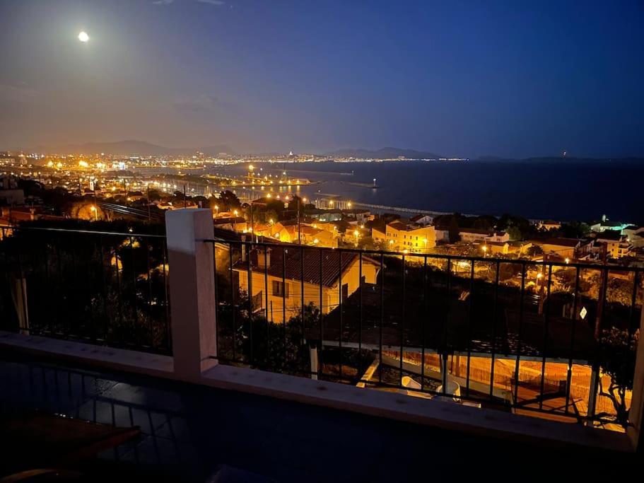 Superbe Terrasse Avec Vue Panoramique Sur La Mer มาร์กเซย ภายนอก รูปภาพ